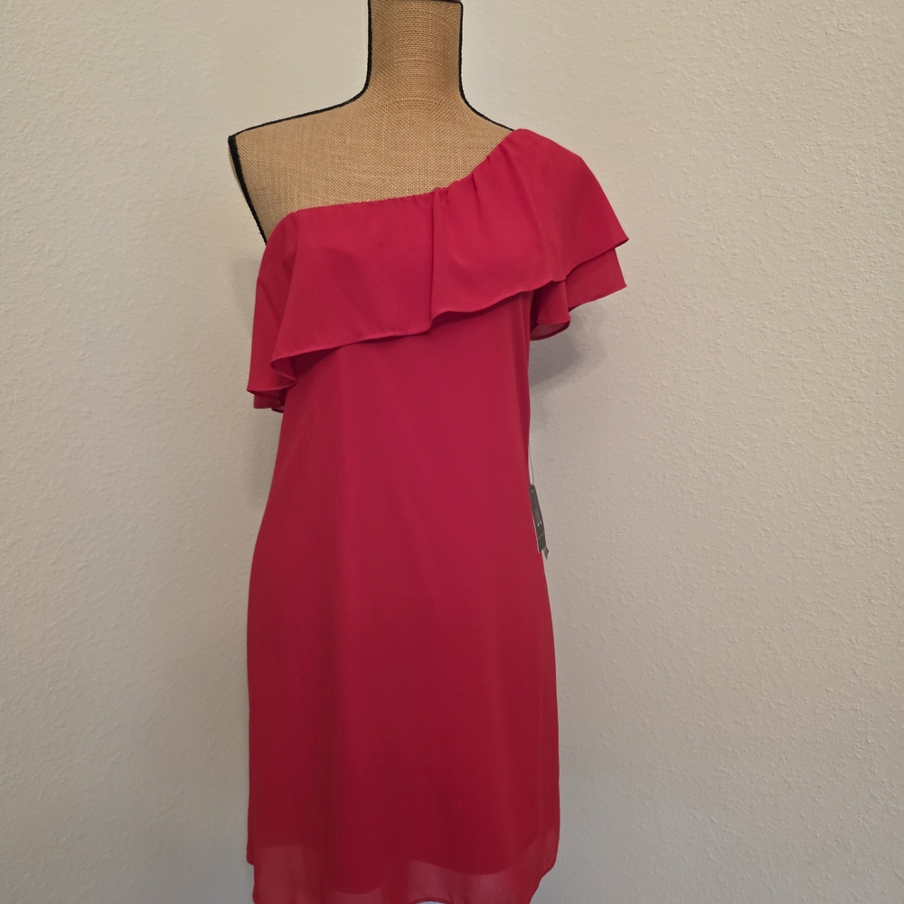 Elegant One-Shoulder Red Dress